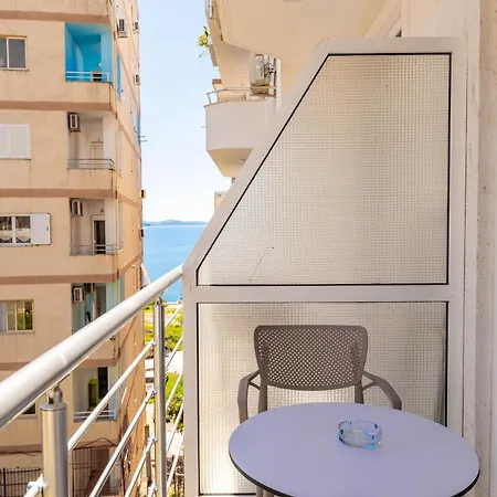 Apartment Relaxing Near The Sarandë